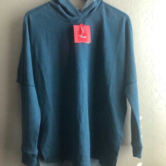 The North Face Women’s Terry Poncho Pullover - Picture 6 of 10